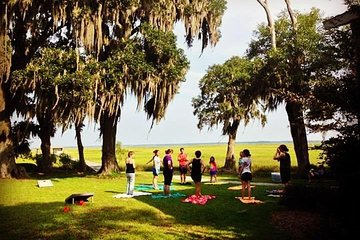 Yoga in Forsyth Park