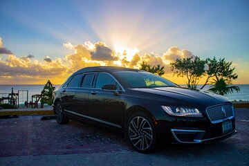 Lincoln MKZ departures from Akumal to Cancun Airport