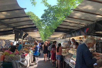 A Market Tasting Tour Of Paris Around The Eiffel Tower
