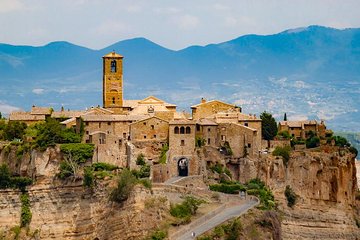 Private Transfer: Rome City to Civita di Bagnoregio or vice versa