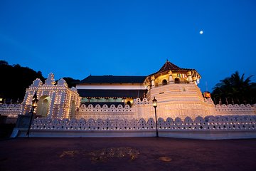 Explore Sri Lankan Culture in Kandy