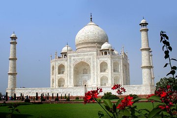 Private 2-Day Private Taj Mahal Trip with Fatehpur Sikri from Delhi