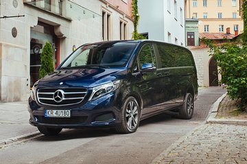 Krakow: VIP Premium Airport Transfer by 4Transfer