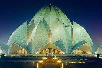 One day private temple tour of delhi In car including lunch