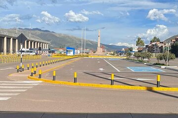 Transfer Cusco Airport to Hotel in Cusco (Round trip)