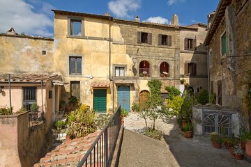 Private Transfer: Ciampino Airport (CIA) to Calcata or vice versa