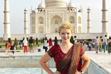Private one day tour of tajmahal with vridavan temples in car ,guide and lunch