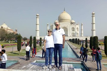 The Agra Experience - Tajmahal, Agra Fort, Fatehpur Sikri and Village Safari