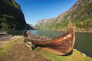 Bergen Airport - Hotel - City Transfer