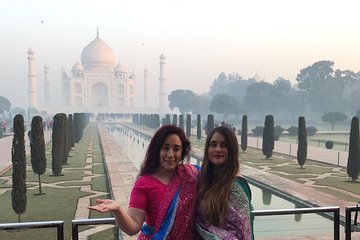 Taj Mahal Tour : All inclusive by a/c Car