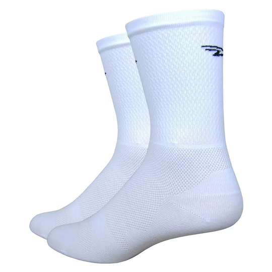 Defeet Leviator Lite 6" Socks - M} - White